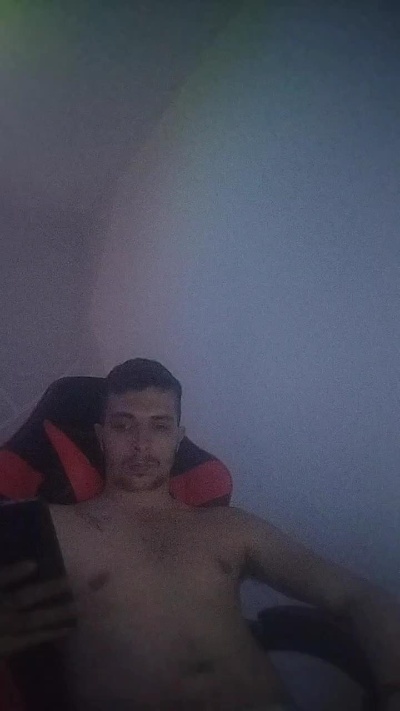 Calorcito24 live cam on Cam4