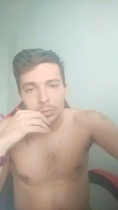 Calorcito24 live cam on Cam4