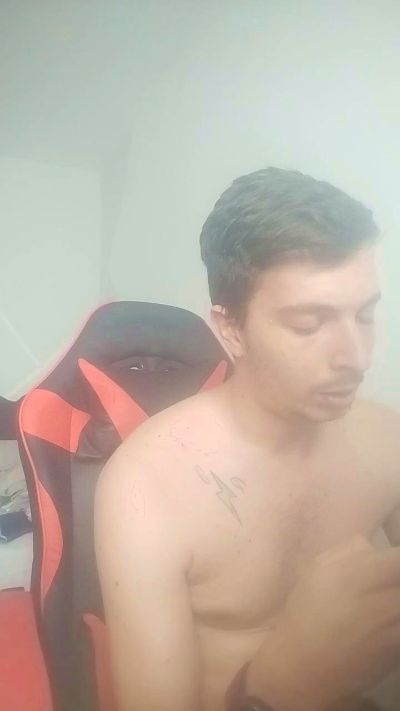 Calorcito24 live cam on Cam4