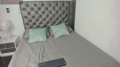 Cambrownn live cam on Cam4
