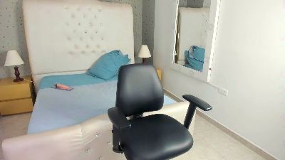CameliaMilff live cam on UnifiedCams