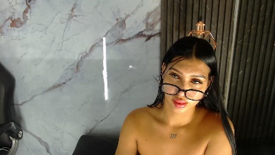 CamelyHott live cam on Cam4