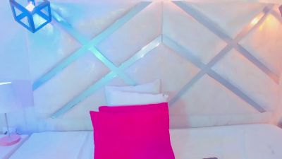 Cami_rouxx live cam on Cam4