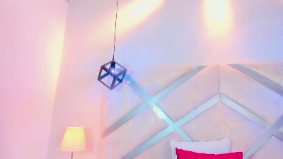 Cami_rouxx live cam on Cam4