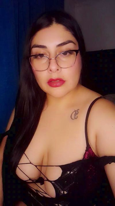 Camiikalifha live cam on Cam4