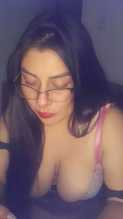 Camiikalifha live cam on Cam4