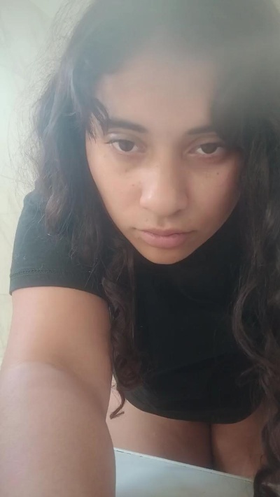 Camila057 live cam on Cam4