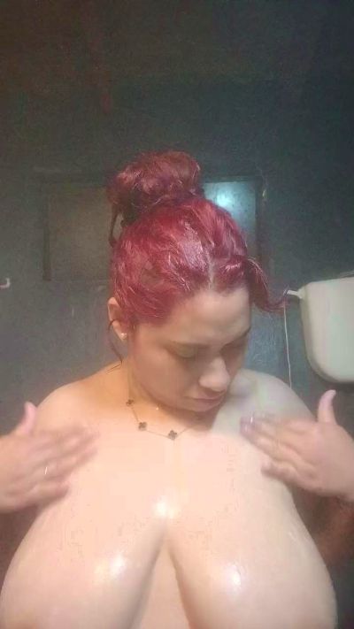 Camila057 live cam on Cam4