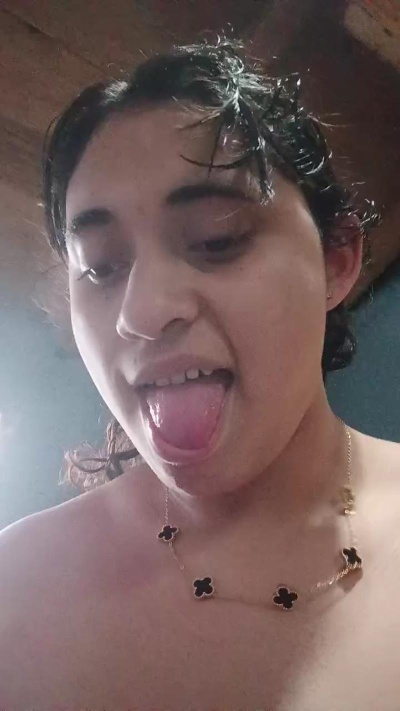 Camila057 live cam on Cam4