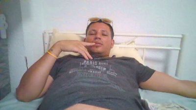 CamilaAndThomas live cam on Cam4