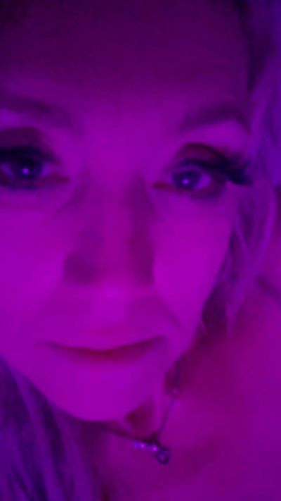 Camilla247xoxo live cam on Cam4