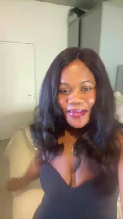 Camilla2 live cam on Cam4