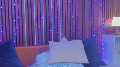 CamillaParis25 live cam on Cam4