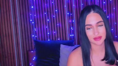 CamillaParis25 live cam on Cam4