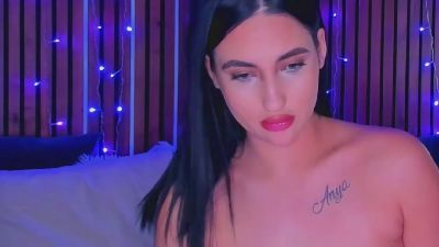 CamillaParis25 live cam on Cam4