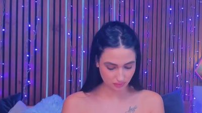 CamillaParis25 live cam on Cam4