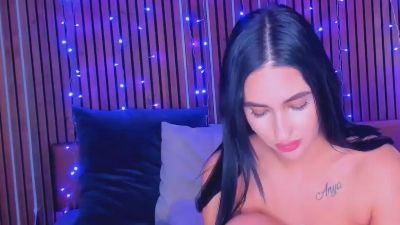 CamillaParis25 live cam on Cam4