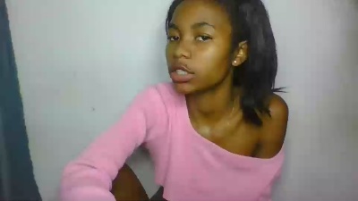 Camille0 live cam on Cam4