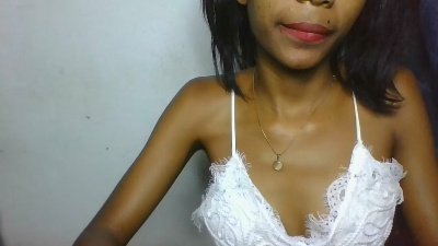 Camille0 live cam on Cam4