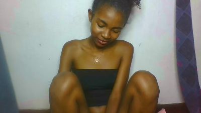 Camille0 live cam on Cam4