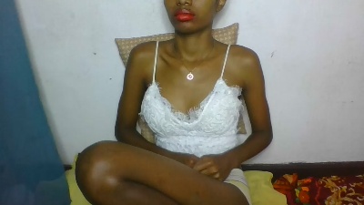 Camille0 live cam on Cam4