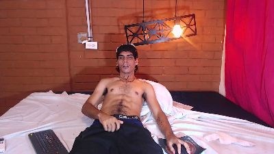 Camilo_Boyxx live cam on Cam4
