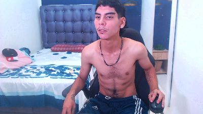 Camilo_Boyxx live cam on Cam4