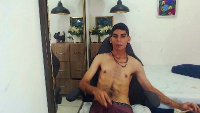 Camilo_Boyxx live cam on Cam4