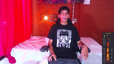 Camilo_Boyxx live cam on Cam4
