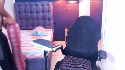 Camilo_Boyxx live cam on Cam4