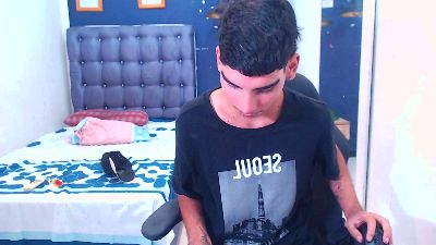Camilo_Boyxx live cam on Cam4