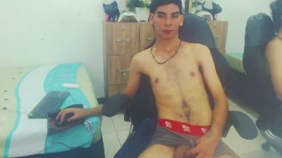 Camilo_Boyxx live cam on Cam4