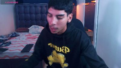 Camilo_Boyxx live cam on Cam4