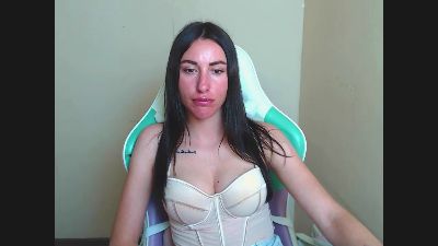 Cammila_horn live cam on Cam4