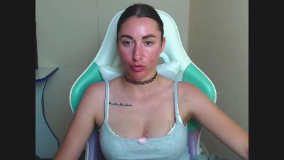 Cammila_horn live cam on Cam4