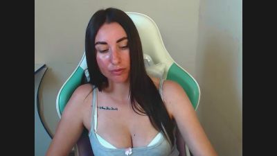 Cammila_horn live cam on Cam4