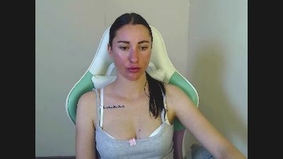 Cammila_horn live cam on Cam4