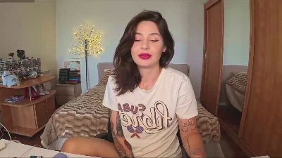 CamomileLil live cam on Cam4