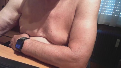 Camsau52 live cam on Cam4