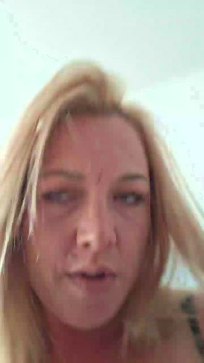 CanadianCutie85 live cam on Cam4