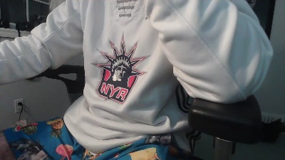Canadianboytoy live cam on Cam4
