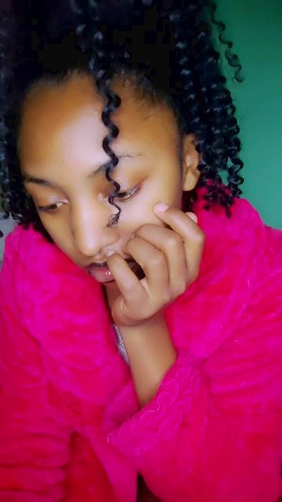 Candis19 live cam on Cam4