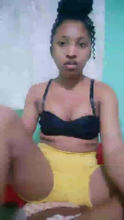 Candis19 live cam on Cam4