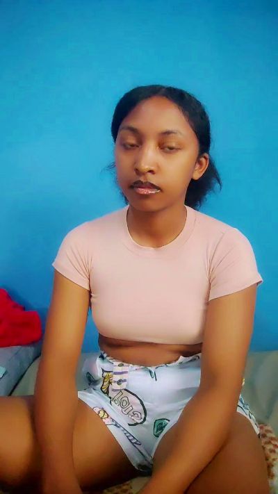 Candis19 live cam on Cam4