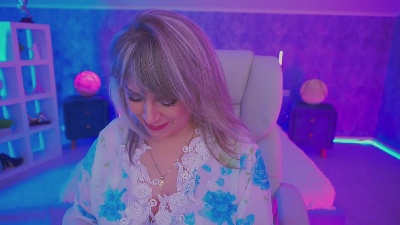 CandyLadyyy live cam on Cam4