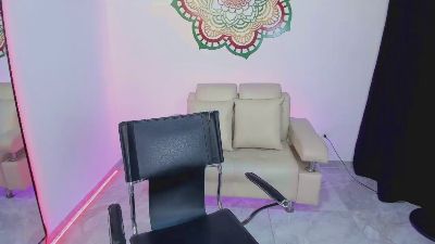 Candy_fox19 live cam on Cam4