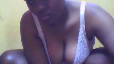 Canellia live cam on Cam4