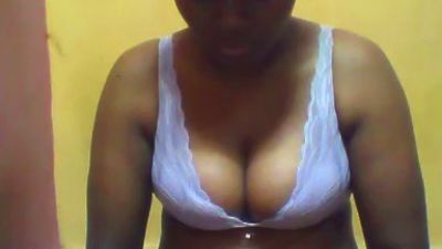 Canellia live cam on Cam4