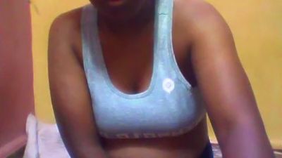 Canellia live cam on Cam4