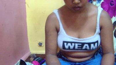 Canellia live cam on Cam4